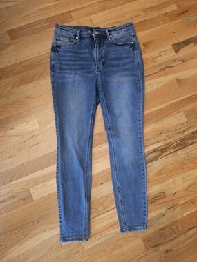Judy Blue Medium Wash High-Rise Skinny Jeans